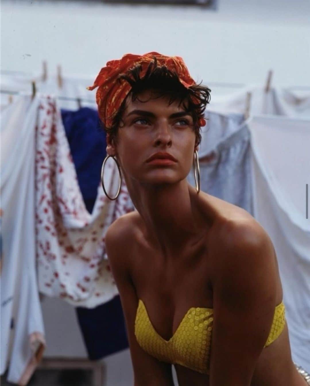アダムのインスタグラム：「Summer ready with Linda Evangelista. @lindaevangelista - Vogue Italia February 1989 by Steven Meisel @lindaevangelistafan_」