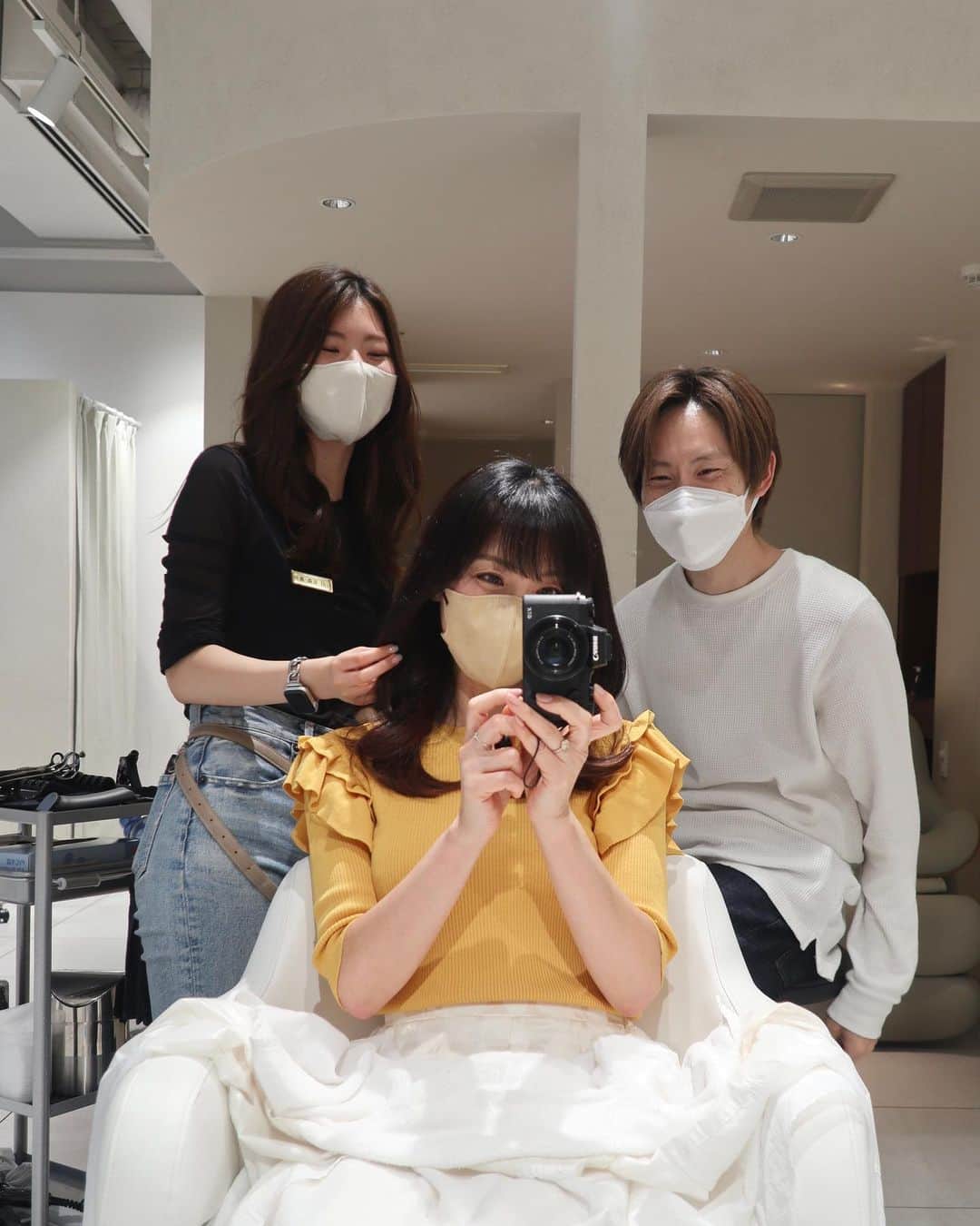 ImotoEtsuyo さんのインスタグラム写真 - (ImotoEtsuyo Instagram)「#おはようございます  ・  ・ 先日の #美容day  ・ 忙しい時こそ 髪も綺麗に🤍 ・  いつもお世話になっている @zacc.kayama さん @zacc_hairsalon へ。 ・ 髪の事は 完全にお任せしてます。  ・  今回の仕上げは @maho_ishimori  さんに 巻いて頂きました。 ・ ありがとうございました✨ ・ #銀座美容室  #銀座一丁目美容室  #銀座ヘアサロン  #ヘアカット  #ヘアマニキュア  #トリートメント  #hair  #hairstyle  #haircut  #hairstylist  #銀座一丁目  #ginzahairsalon #大人ヘア  #大人ヘアスタイル #アラフィフ  #アラフィフヘアスタイル #美髪  #美髪サロン #大人髪 #くびれヘア」5月11日 7時45分 - bisuhada