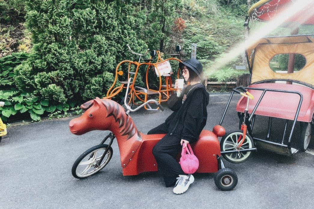 河内美里さんのインスタグラム写真 - (河内美里Instagram)「🌳🐎🚲」5月11日 9時31分 - misato_kawauchi