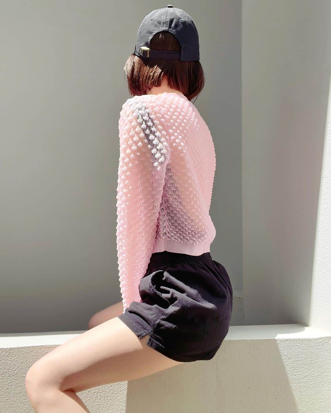 のインスタグラム：「🍦🤤🌻  @losangelesapparel_japan  @three00_laa  @zara   #bodysuit #ショートボブ」