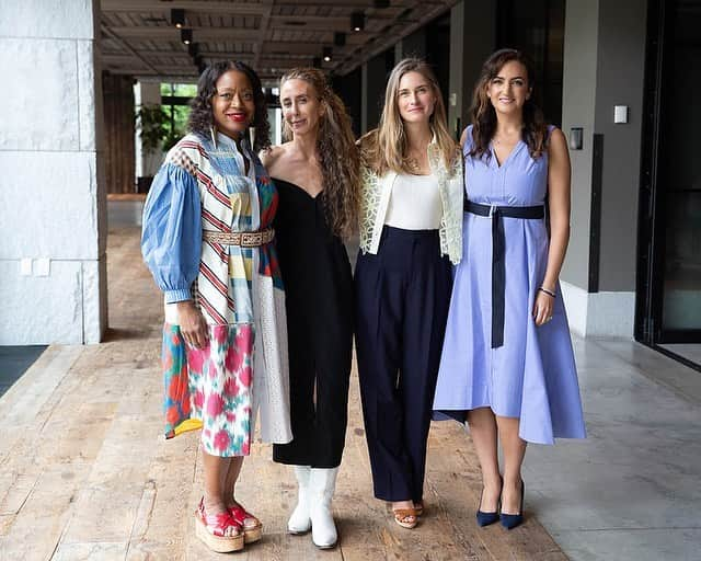 トレイシー リースのインスタグラム：「So honored to be a part of a discussion around sustainability in fashion at the #BBPWowmensLunch alongside my mentor @marahoffman and Jen Hyman moderated by  @laurenblauren. The conversation was incredibly thought-provoking, but as always, the actions that follow the conversation are what the world most wants.   Special thanks to @deepoku for including me in this discussion!」