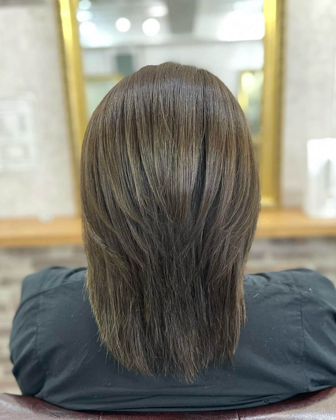 salon PRATiNO(サロンプラチノ)のインスタグラム：「. ウルフスタイル×オリーブカラー💚  #hair#pratino#clavis#ハイトーン#韓国ヘア#デジパ#縮毛矯正#名古屋美容院#栄美容院#ショートカット#ウルフカット#透明感カラー#クラビス#酸熱トリートメント#ダメージ毛#ヘアサロン#女性スタッフのみ#初めてのブリーチ#白髪染め#ペールカラー#エクステ#シールエクステ#ヘアメ#アイブロウ#メンズアイブロウ#メイク#ファイバープレックス#スタッフ募集」