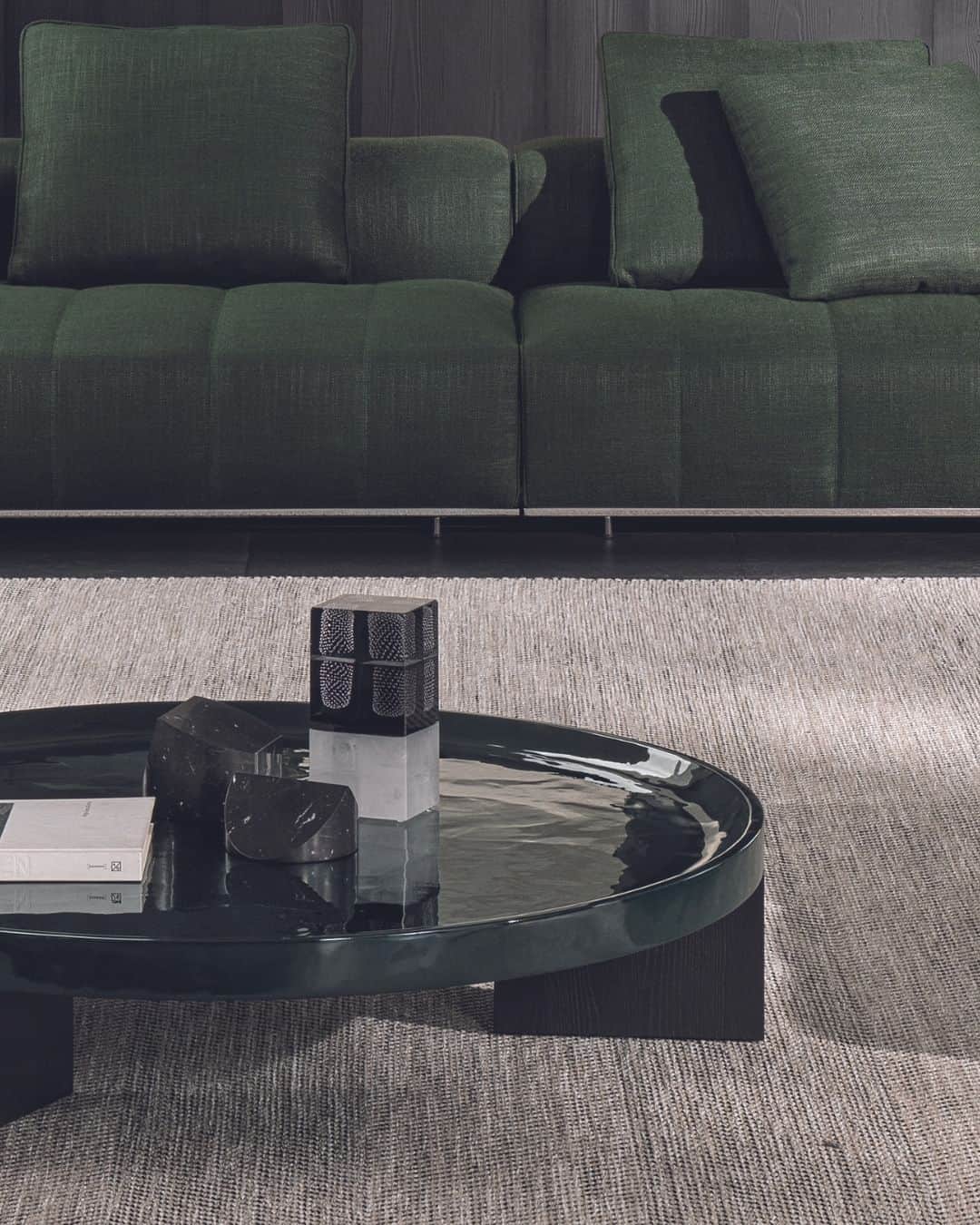 Minotti Londonさんのインスタグラム写真 - (Minotti LondonInstagram)「A light and refined coffee table that finds its expressive power in the masterful use of lacquer, Louver features legs in solid Liquorice-coloured ash supporting a flared top that appears to rest delicately on top, as if it were a tray.   Designed by @rodolfodordoni in three different heights with three different diameters for the top, it is also available in an oval version.   Tap the link in our bio to explore the Louver Coffee Table.  #coffeetable #luxuryfurniture #interiordesign #madeinitaly #coffeetable #luxurycoffeetable #italianfurniture #italianstyle #rodolfodordoni」5月11日 16時00分 - minottilondon