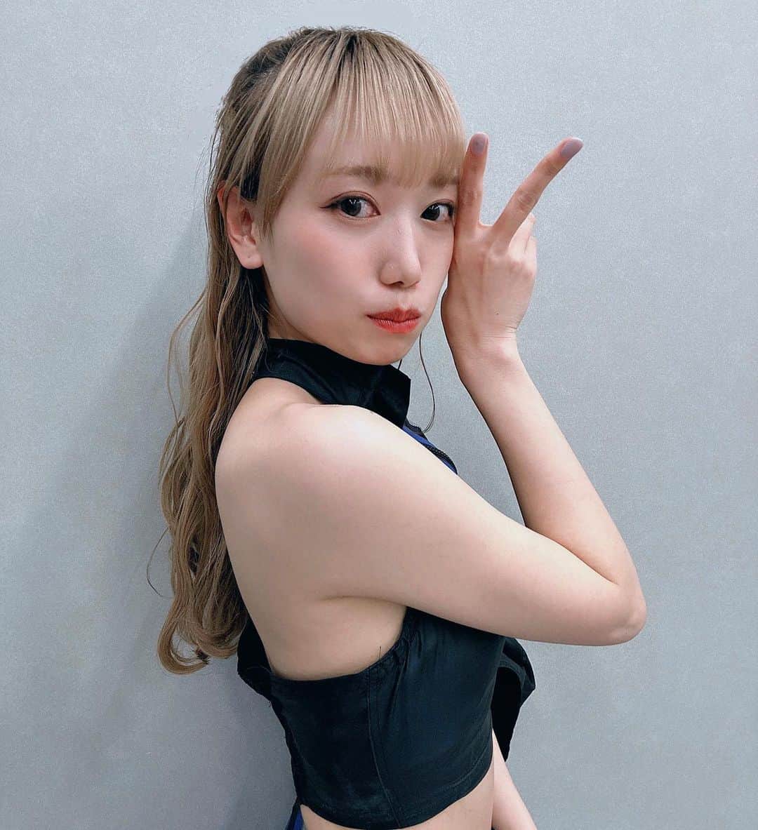 自見彩のインスタグラム：「. お顔も名前も覚えたくて ゆっくり話せる時間が欲しい~🥲♡」