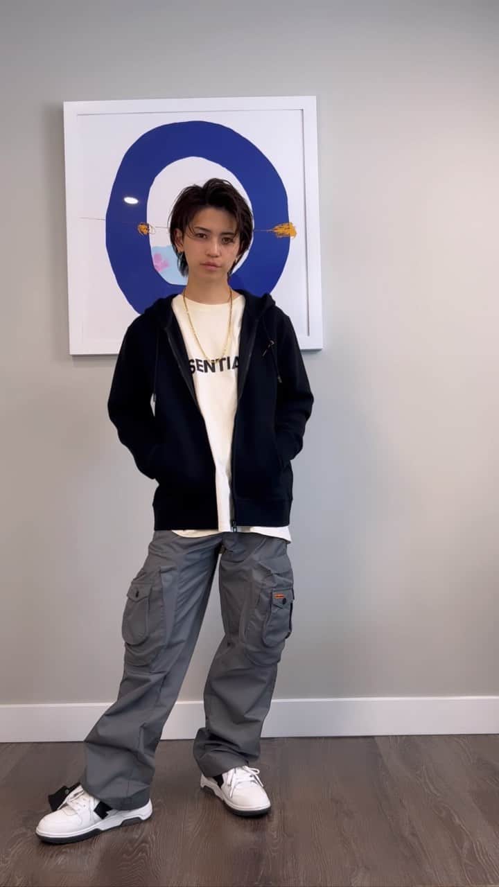 岩橋玄樹のインスタグラム：「Coffee and shoes day.😎😎 @off____white  @jasonmarkk」