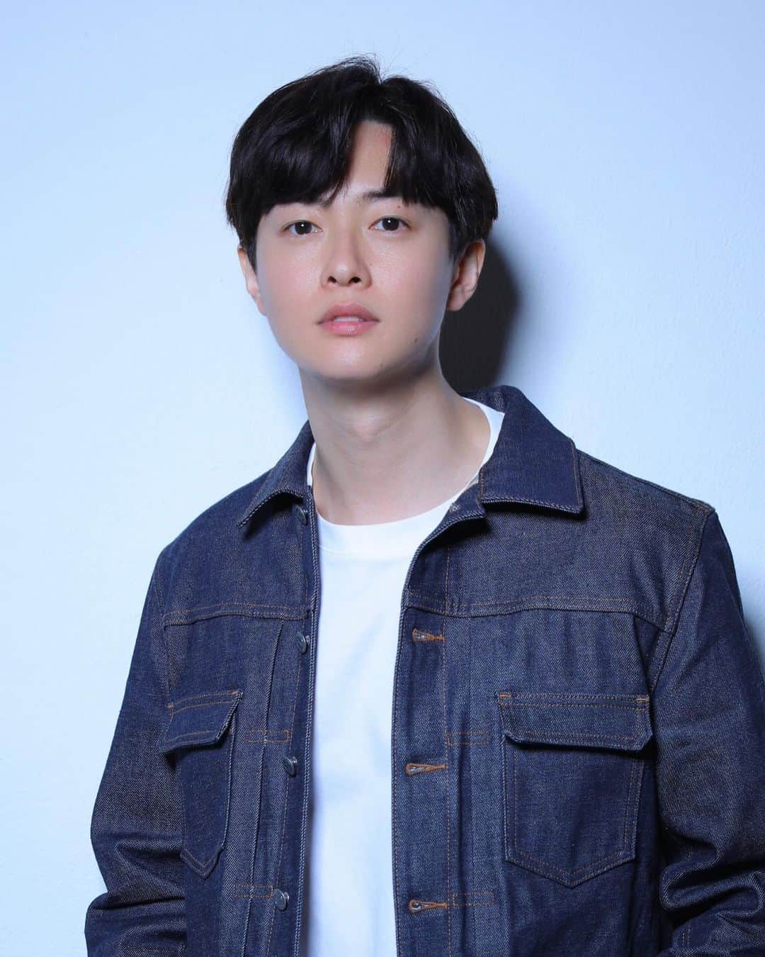 のインスタグラム：「. 新しくプロフィール写真変えました！📸  #高島豪志 #俳優 #actor」