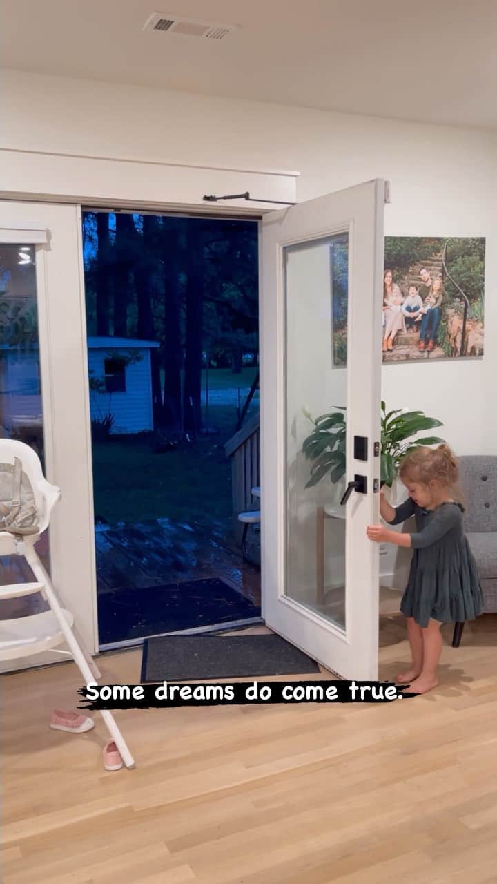 のインスタグラム：「Dreams come true.」