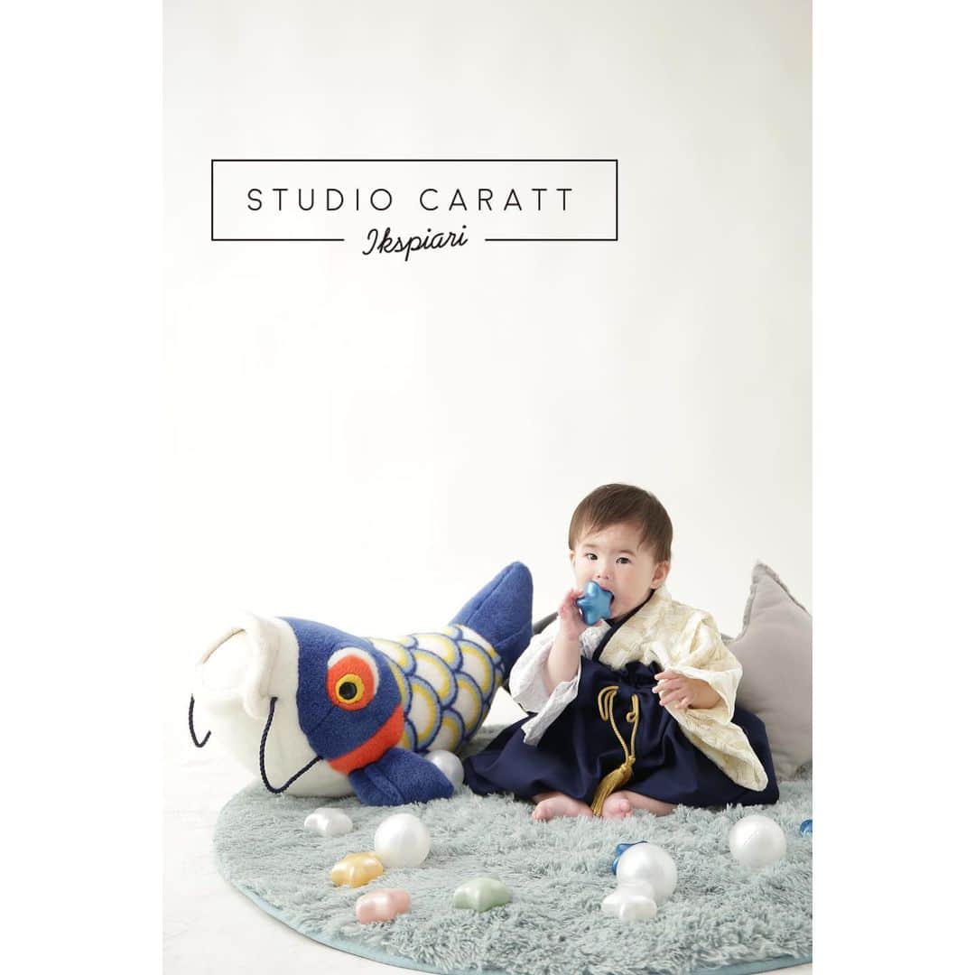 スタジオキャラット イクスピアリ店のインスタグラム：「ベビーphoto♬.・゜ . . \\開催中!// 端午の節句キャンペーン 5/31まで! . 兜飾りとのご撮影が可能です♬ . 対象:0歳〜13歳まで . . ☞ データをたくさん残したい ☞ アルバムを作りたい ☞ お部屋に飾りたい . などなど、 様々なご希望に合わせて最適なプランをご案内いたします💁🏻‍♀️✨ . . ＊ご予約お待ちしてます＊ . . . #イクスピアリ #浦安 #舞浜 #かわいい #着物 #レンタル #着付け #ヘアアレンジ #メイク #ヘアアクセサリー #スタジオキャラット #ikspiari #スタジオキャラットイクスピアリ店 #キャラット #studiocaratt #フォトスタジオ #写真館 #photo #photostudio#家族写真#ファミリーフォト #ベビー #赤ちゃん #端午の節句#こいのぼり」