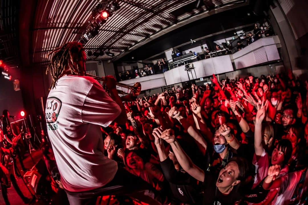 HEY-SMITHのインスタグラム：「5/10(水)札幌 PENNY LANE24 “FULL CAPACITY TOUR” photo by @hayachinphoto」