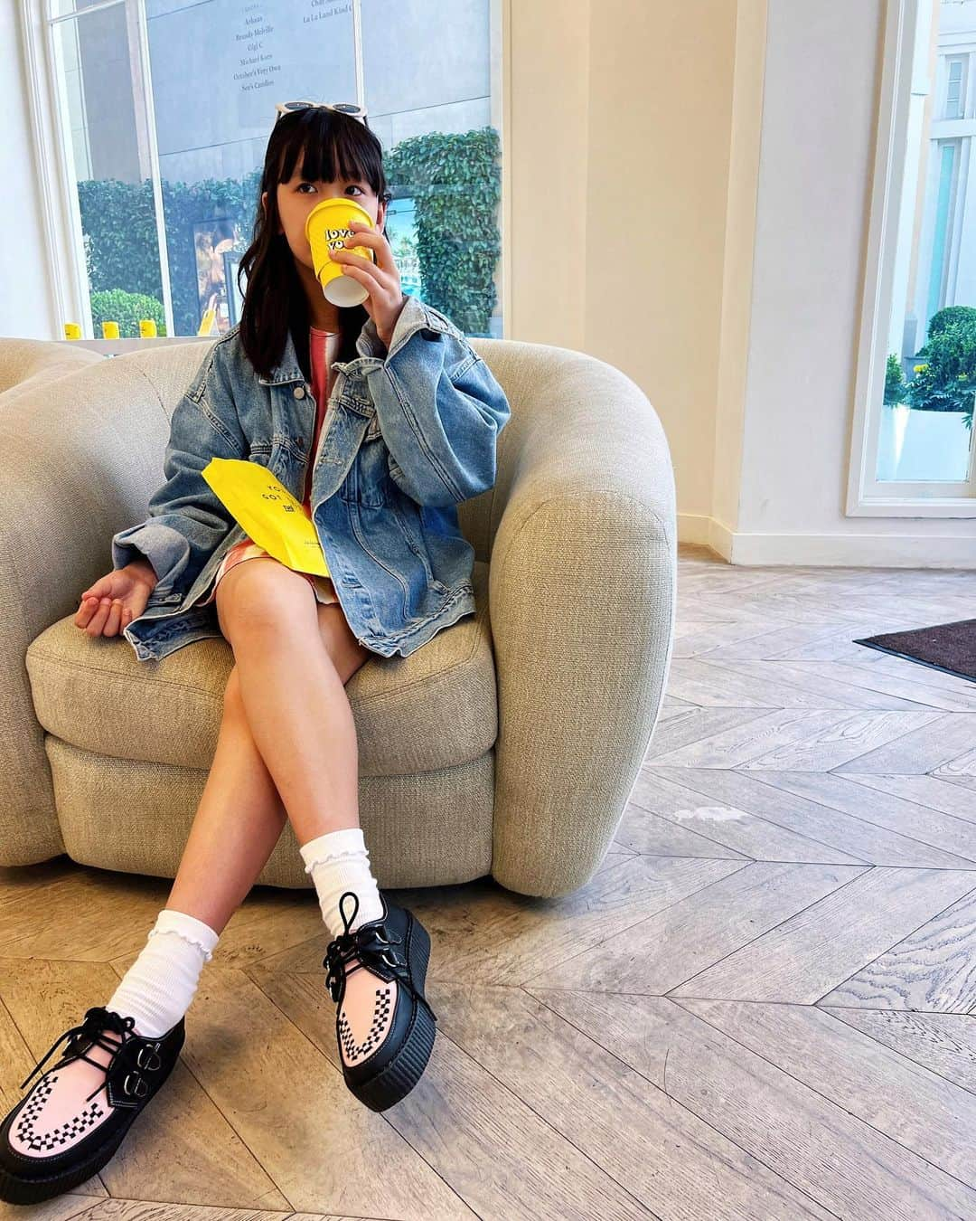 Zooey Miyoshiさんのインスタグラム写真 - (Zooey MiyoshiInstagram)「Normalize static photos on the feed again ☺️ Be Kind , Love you! @lalalandkindcafe Outfit: @marni from @nickiscom Shoes: @tuk_footwear」5月11日 12時31分 - zooeyinthecity