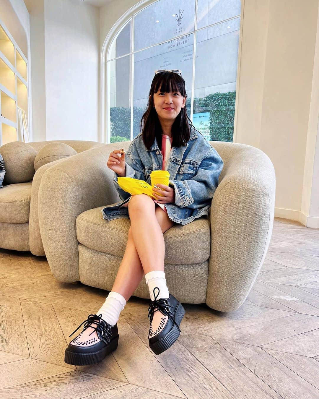 Zooey Miyoshiさんのインスタグラム写真 - (Zooey MiyoshiInstagram)「Normalize static photos on the feed again ☺️ Be Kind , Love you! @lalalandkindcafe Outfit: @marni from @nickiscom Shoes: @tuk_footwear」5月11日 12時31分 - zooeyinthecity