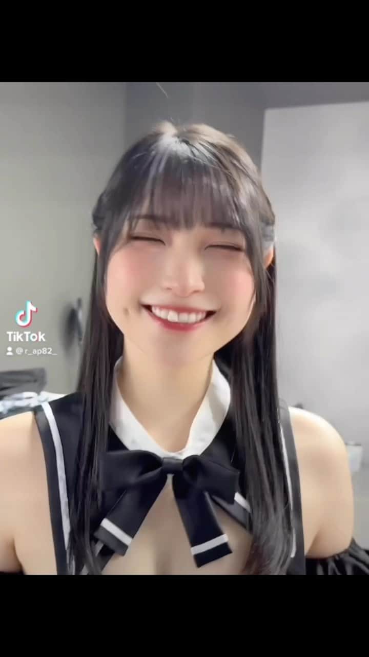 あまつ様のインスタグラム：「不意にドアップで撮られててニコーーーーッ  めちゃ久々にTikTokに投稿しました💜  #あまつまりな #あまつ様」