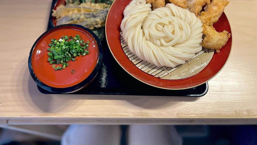 のインスタグラム：「水木しかやってない浅草のうどん屋さん🤤  #浅草真九郎 #浅草ランチ #浅草グルメ」