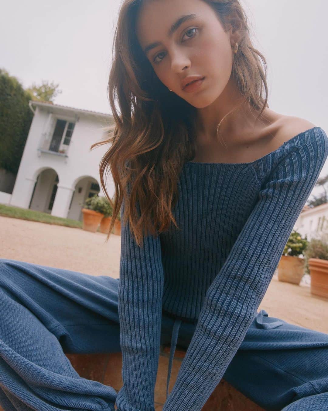 チェイサーのインスタグラム：「Cozy Living 💙  #loungewear #fyp」