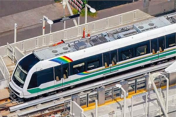 のインスタグラム：「ホノルル鉄道の第一段階の開通日が今朝発表となりました！ オアフ島西部のカポレイから、今は工事で閉鎖中のアロハスタジアムまでは6月30日からスタートします🚃 やっと始まるホノルル鉄道、楽しみですね！！ 詳しくは本日の早耳ニュースでお届けしているので、ストーリーのリンク、もしくは以下のリンクからご覧ください！！  https://www.kaukauhawaii.com/editornews/195188/  #hart #hawaii #honolulu #hawaii #ホノルル鉄道」