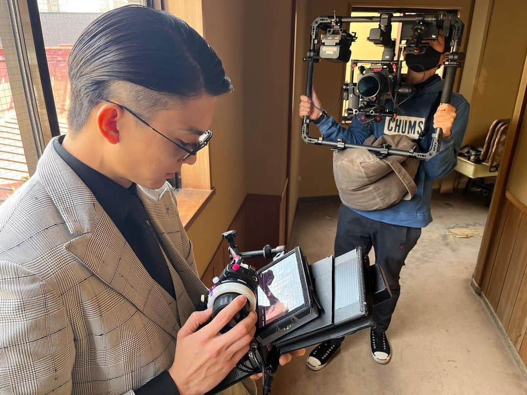 伊藤健太郎のインスタグラム：「映画静かなるドン5月12日公開です。よろしくお願いします🎥  静かなるフォーカスマン（撮影部）」