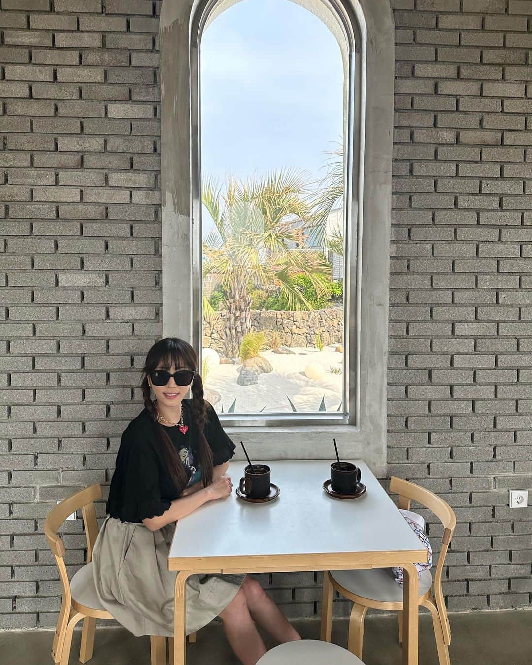 カン・イェウォンのインスタグラム：「☕️🌞」