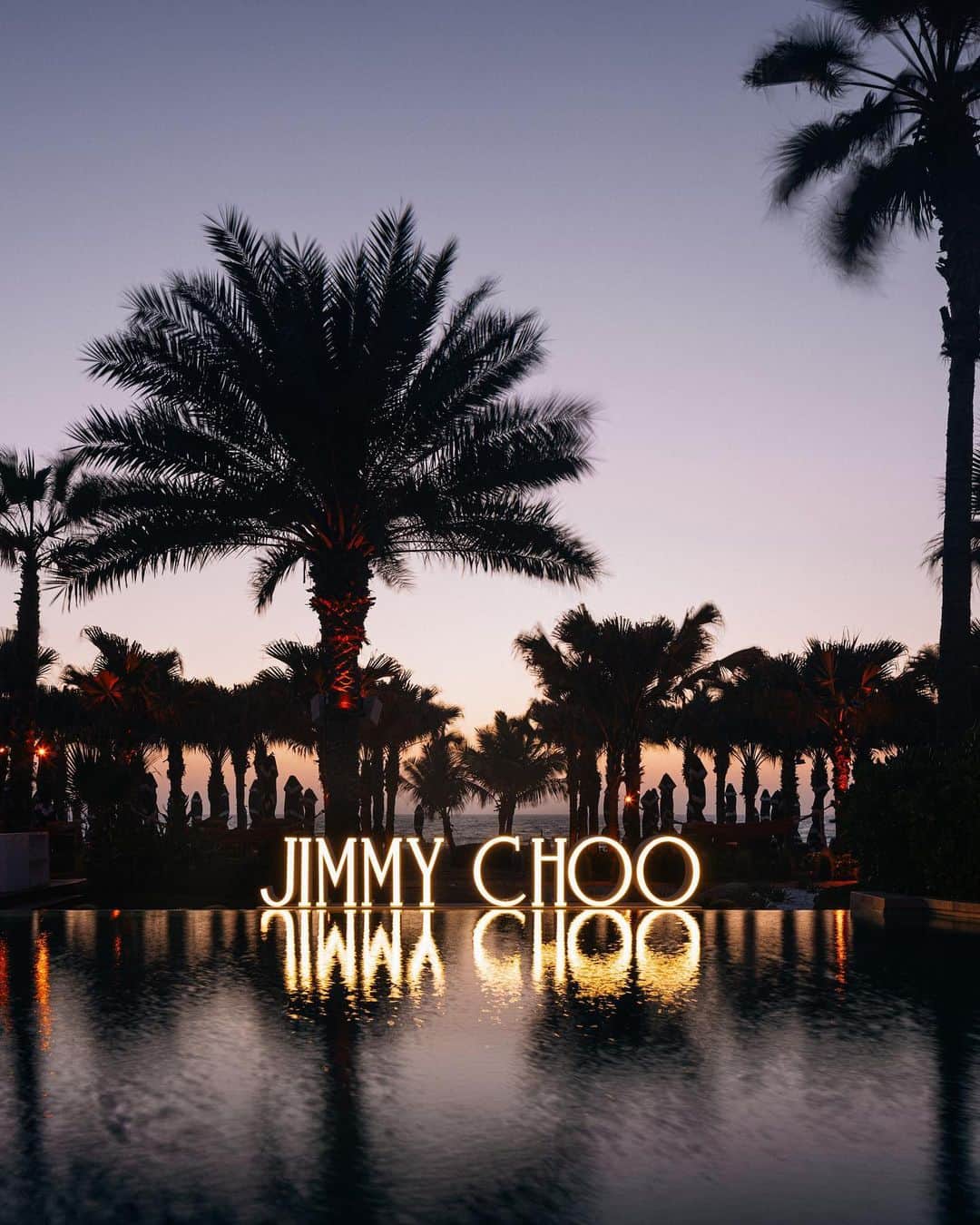 Jimmy Chooさんのインスタグラム写真 - (Jimmy ChooInstagram)「You're invited - step inside our @summersaltbeachclub launch party #JimmyChoo」5月12日 1時04分 - jimmychoo