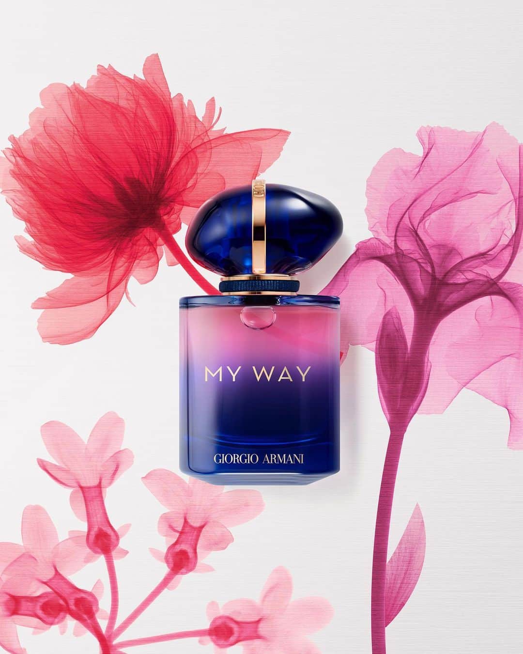 Armani Beautyさんのインスタグラム写真 - (Armani BeautyInstagram)「Make her heart bloom. Find the perfect Mother's Day gift from a myriad of special fragrances, from SÌ and MY WAY, to ACQUA DI GIOIA or Armani/Privé LES EAUX collection, each carefully crafted to embody the essence of femininity and beauty.   #Armanibeauty #SI #ArmaniMyWay #AcquadiGioia #ArmaniPrive #ArmaniGift #MothersDay #Fragrance」5月12日 1時06分 - armanibeauty
