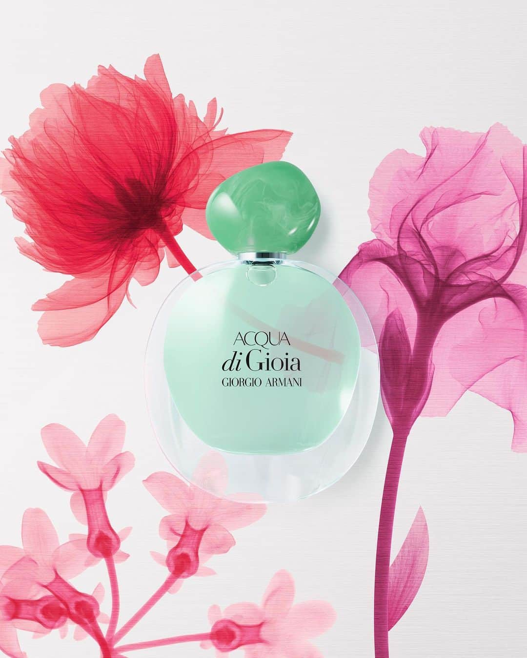 Armani Beautyさんのインスタグラム写真 - (Armani BeautyInstagram)「Make her heart bloom. Find the perfect Mother's Day gift from a myriad of special fragrances, from SÌ and MY WAY, to ACQUA DI GIOIA or Armani/Privé LES EAUX collection, each carefully crafted to embody the essence of femininity and beauty.   #Armanibeauty #SI #ArmaniMyWay #AcquadiGioia #ArmaniPrive #ArmaniGift #MothersDay #Fragrance」5月12日 1時06分 - armanibeauty