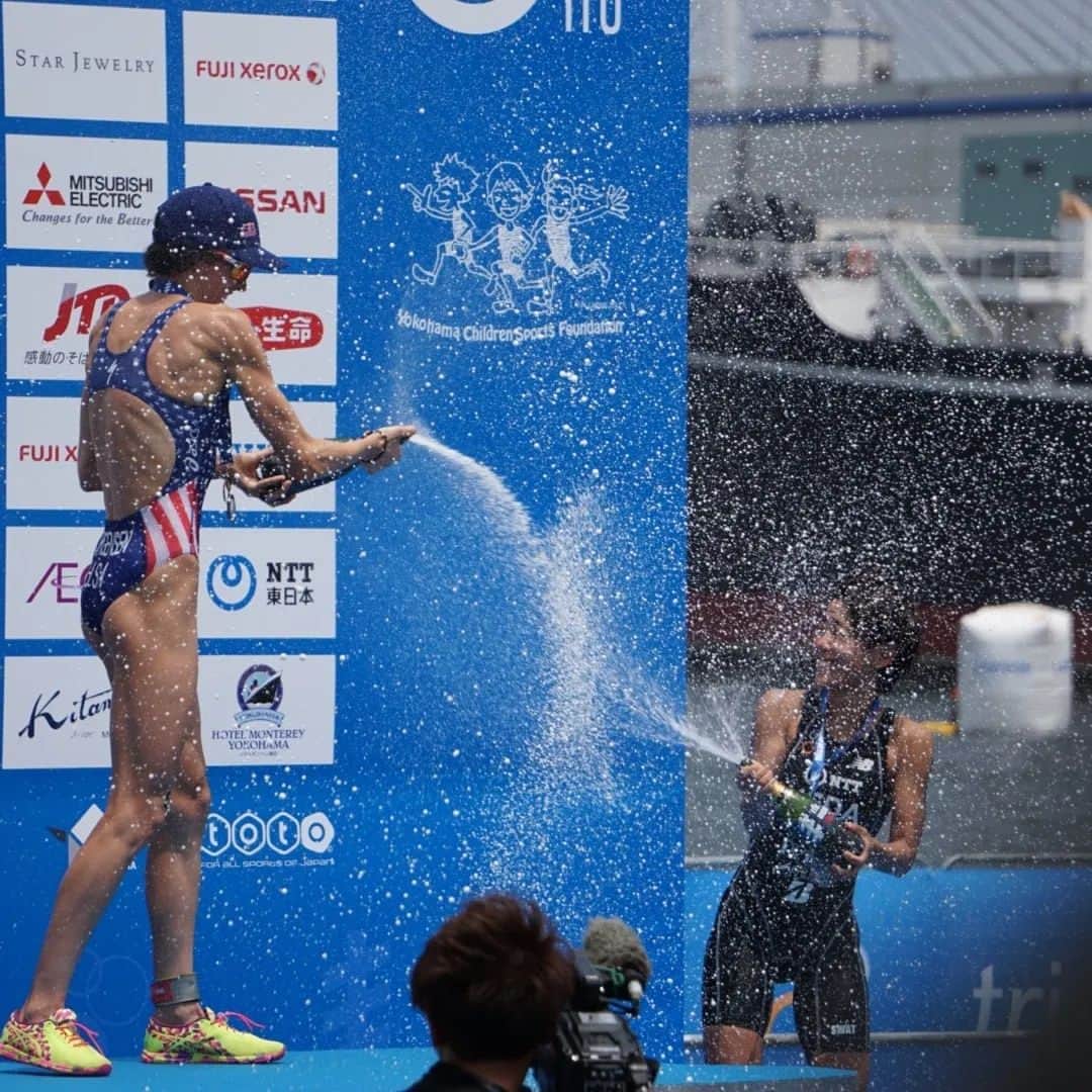 上田藍さんのインスタグラム写真 - (上田藍Instagram)「.  ☁️　☁️　☁️☁️☁️　☁️☀️　☁️☁️　☁️　　☁️☁️  Finally, the World Triathlon Championship Series Yokohama will be held this weekend.💪✨I wish all the athletes the best performance.🏊️🚲️🏃❇️ #wtcsyokohama #worldtriathlon  🌊🚢🌊🏊️🌊🌳🎡🚲️🚲️🚲️🌳🌳🏃🏃🏃🌳🌳🌳  いよいよ週末に、神奈川県横浜市にて 【ワールドトライアスロン・パラトライアスロンシリーズ横浜大会】が開催されます❗  🌟5月13日(土) エリートパラトライアスロン エリートトライアスロン  🌟5月14日(日) エイジグループ (パラトライアスロン、スタンダード、スプリント、リレー)  山下公園周辺の特設コースで繰り広げられる熱い戦いを、ぜひ観戦に来ていただけると嬉しいです☀️  私は、5月13日(土)の10:05～NHKBS1にて生中継(生放送)される【女子エリートトライアスロン】のレースの解説を会場からさせて頂きます🎤📺️✨ 実況をされる横山アナウンサーさんとご一緒させていただきながら、ワールドトライアスロンシリーズ横浜大会の魅力、そして、出場される選手の皆さんのレース模様をしっかりとお伝えしていけるように頑張ります🌿  5月13日(土)、5月14日(日)は山下公園周辺の特設コースにて、2009年から過去11大会を戦い、悔しさも、嬉しさも、たっぷりと味わった思い出の深いこの横浜大会をハマトラアンバサダーとして、しっかりと盛り上げていきたいと思います🤗✨  そして、会場へ来られる皆さんとお会いできることを心待ちにしています☀️  #ワールドトライアスロンシリーズ横浜大会 #ハマトラアンバサダー #初めての生中継解説となります🎤 #熱い戦いをぜひ観戦していただきたいです #選手への応援を宜しくお願いいたします #トライアスロン #上田藍 #感謝🌿」5月12日 0時09分 - ai_love_tri