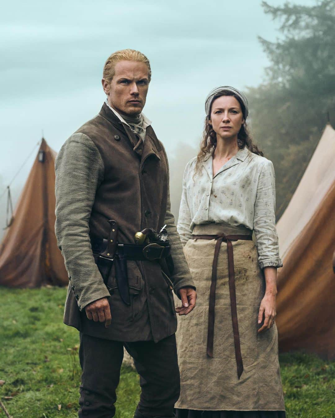 Just Jaredさんのインスタグラム写真 - (Just JaredInstagram)「The trailer for "Outlander" season 7 is finally here! Tap this photo in the LINK IN BIO to watch and see what's in store for Jamie (played by @samheughan), Claire (played by @caitrionabalfe ) and more. #SamHeughan #CaitrionaBalfe #Outlander Photos: Starz」5月12日 0時25分 - justjared