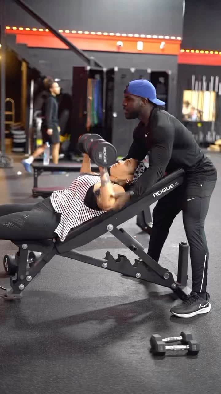 ミミ・ファウストのインスタグラム：「We Working🦾   @mimifaust    Trainer: @aesthetic_eng   Follow @ae_supplements  Our Best Seller Cut 24/7 Fat Burner is available  Click the 🔗 link in my bio 🔗   #trainhard #workout #atlantattrainer #fitcouple #fitness #transformation #aestheticeng #bodybuilding #Aestheticeng #followyourpassion #crushgoals #lovewhatIDo #giveyouralleveryday #nutrition #mealprep #muscle  I do not own the rights to this music   I do not own the rights to this song」