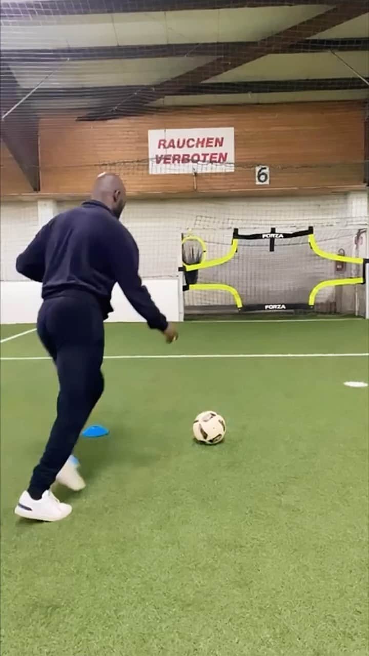 ハンス・サーペイのインスタグラム：「Let’s Train, Siuuuuu.」