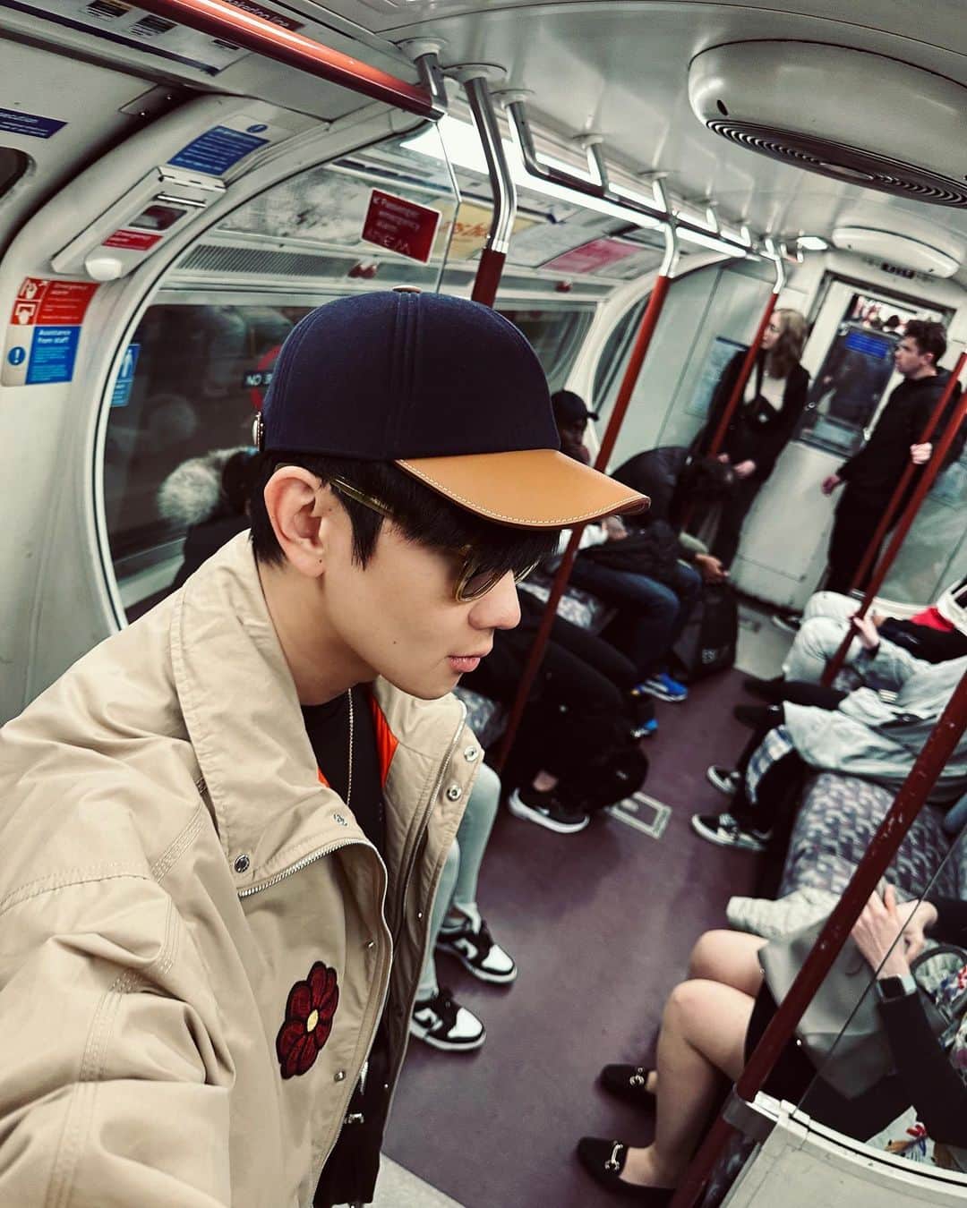 林俊傑のインスタグラム：「Underground.🚇 地鐵」