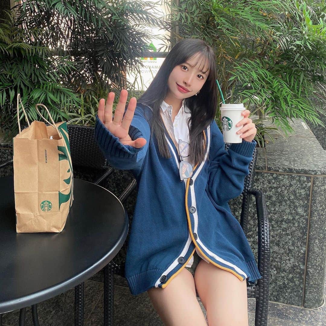 藤川らるむのインスタグラム：「毎日カフェラテ飲む気がする〜☕💭💕 ⁡ ⁡ ⁡ ⁡ ⁡ ⁡ ⁡   ⁡ ⁡ ⁡ 여자 #𝘧𝘰𝘭𝘭𝘰𝘸ｍ𝘦 #𝘧𝘰𝘭𝘭𝘰𝘸𝘦𝘳 #女孩 #섹시한 #𝘧𝘢𝘴𝘩𝘪𝘰𝘯 #ı𝘯𝘴𝘵𝘢𝘨𝘰𝘰𝘥 #𝘱𝘩𝘰𝘵𝘰𝘰𝘧𝘵𝘩𝘦𝘥𝘢𝘺 #𝘢𝘳𝘵 #𝘤𝘶𝘵𝘦 #𝘴𝘵𝘺𝘭𝘦 #𝘮𝘦 #패션스타그램 #セルフィー #𝘪𝘨𝘦𝘳𝘴𝘫𝘱 #𝘴𝘦𝘭𝘧𝘪𝘦 #팔로우환영 #란제리 #속옷 #น่ารักจัง #ใสใส#สคใส #ยิ้ม #คําคม  #สาวออฟฟิต#ถกและดีมือนจริง #สาวออฟฟิศ」