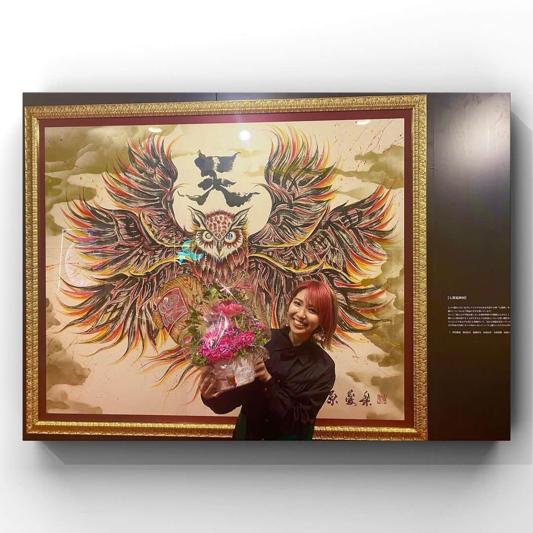 原愛梨さんのインスタグラム写真 - (原愛梨Instagram)「⁡ 『The God of Fortune with Seven Wings』 ⁡ Airi Hara solo exhibition #CalligraphyArt ⁡ ーーーーーーーーーーーーーーー ⁡ 『七翼福神図』 ⁡  ⁡ #原愛梨展 #書道アート ⁡ ⁡ 🖌🖌Airi  Hara ⁡ ⁡ ⁡ #calligraphy  #書道アート #書道家 #書道アーティスト #原愛梨」5月11日 17時39分 - airi_hara1002