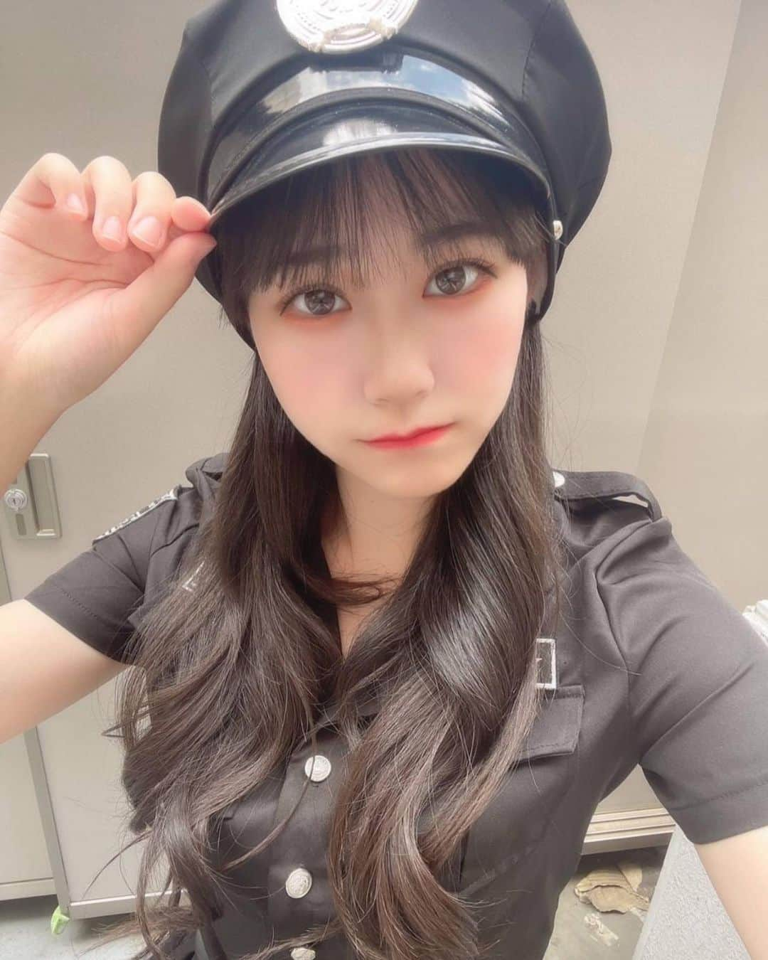 雨宮鈴奈さんのインスタグラム写真 - (雨宮鈴奈Instagram)「POLICE＆SWAT  逮捕される準備はおっけー？ですか？  返事は「はい」or「いいえ」(*’ー’)ﾀﾞﾖ」5月11日 17時43分 - amemiya_suzuna