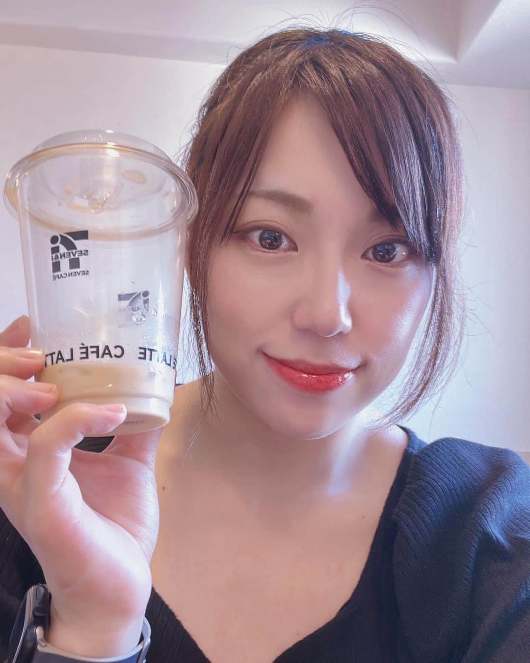 高瀬みゆきのインスタグラム：「アイスカフェラテ好き❤️  本日は第2の故郷の香川県にきております☺️  良い天気ーっ☀️  #プロレスラー #女子プロレス #MiyukiTakase #高瀬みゆき #浪華の不死鳥 #大阪人」