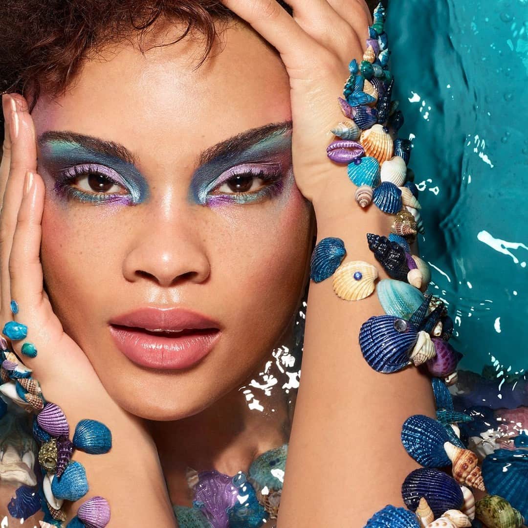 KIKO MILANOさんのインスタグラム写真 - (KIKO MILANOInstagram)「We’re thrilled to announce our collaboration with @DisneyStudiosUK for #TheLittleMermaid! Inspired by Ariel’s adventourous spirit, this new collection will captivate you with its intense colours and stunning design! 😍 Get ready to create the boldest looks this #KIKOSummer23! 🧜‍♀️ Catch Disney’s The Little Mermaid, only in cinemas!  Radiant Boost Serum Face Base - Powder Foundation SPF 50 - Contour & Highlighter Duo Stick 02 - Hydrating Eye Base - Long Lasting Eyeshadow Stick 24 Hours No-Transfer 04 - Eyeshadow Palette 01 - 16h Long Lasting Multi-dimensional Mascara - Shine On Me Lip Gloss 01⁣」5月11日 18時00分 - kikomilano