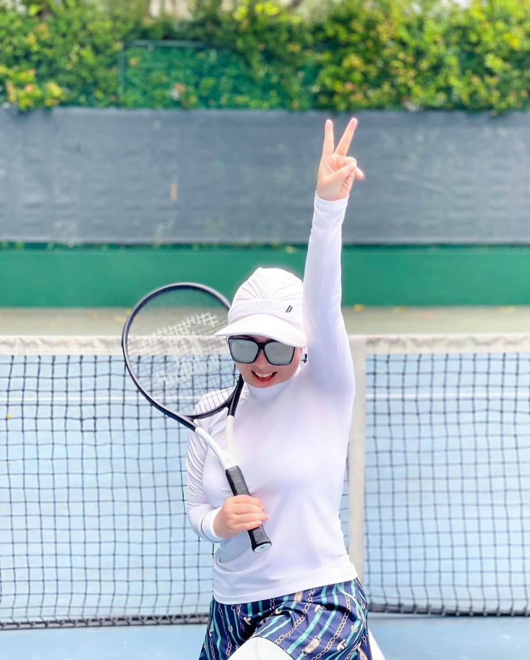 Syahriniさんのインスタグラム写真 - (SyahriniInstagram)「•  ~ Talk With Your Racquet, Play With Your Heart ~  ______________________ ~𝓢𝓨𝓡~ ______________________  #PrincesSyahrini #TennisLyfe #Singapore_May2023」5月11日 18時12分 - princessyahrini