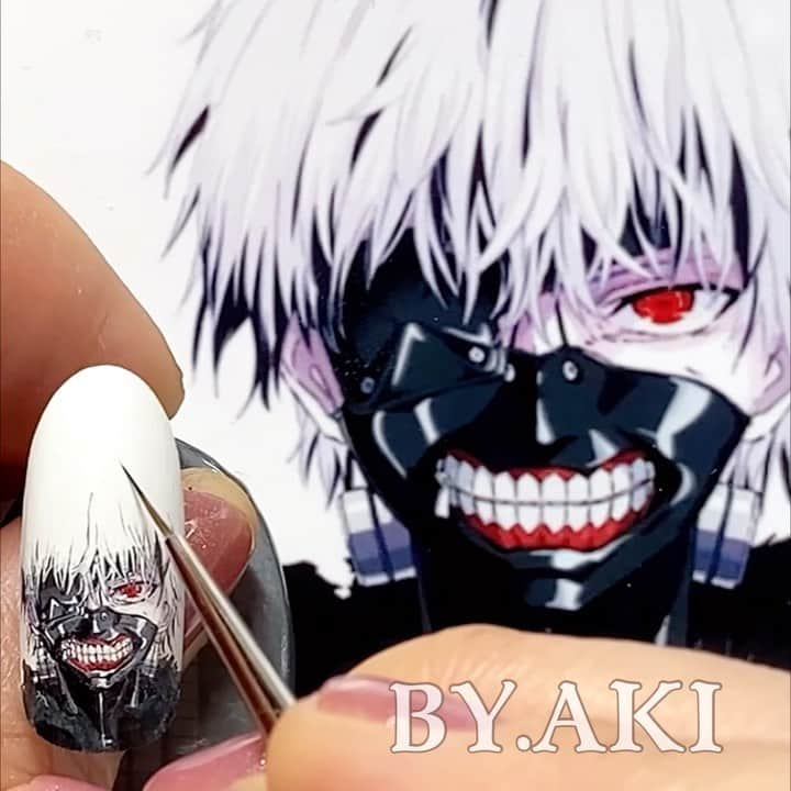 上野明子のインスタグラム：「東京喰種⛓️Tokyo Ghoul 金木研　kanekoken  『何もできないのはーー嫌なんだ』  白・黒・赤 で基本描けちゃうメインキャラ❤️‍🩹  🧸発売予定のパープルシリーズで 印影付けて完璧っス👍 🧸ブラシも販売予定の1本でしたっ  🛒🛒🛒🛒🛒🛒🛒🛒🛒🛒🛒  💅プロネイリストさん @nailshoptat  🎨誰でも🆗オンラインショップ @nailoid.by.aki   #東京喰種  #tokyoghoul  #金木研  #kaneki   #痛ネイル  #ネイル #anime#manga#NAIL#ジェルネイル#福岡#福岡市#全てジェルネイル#手描きネイル#all.gel#ネイリスト#キャラネイル#네일#gel甲#美甲#clou#مسمار#paku #uña」