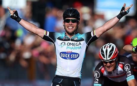 マーク・カヴェンディッシュのインスタグラム：「10 years ago in Napoli 💗  A decade on, still a stage to always be excited about @giroditalia.」