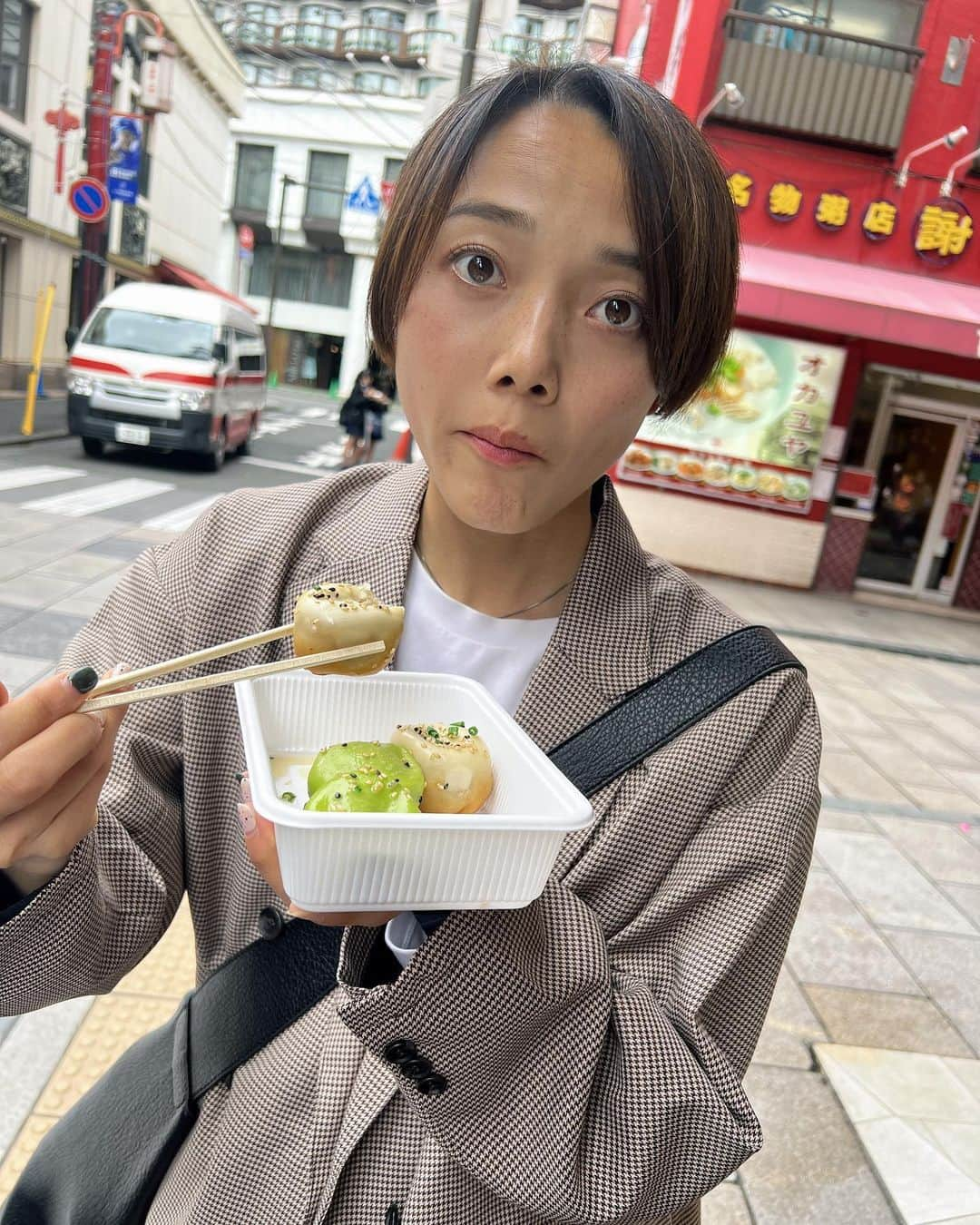 木崎あおいさんのインスタグラム写真 - (木崎あおいInstagram)「_ 小籠包おいしくてこんな顔🥸(3枚目)  #yogiboweリーグ  #日テレ東京ヴェルディベレーザ  #木﨑あおい」5月11日 18時51分 - aoi_kizaki