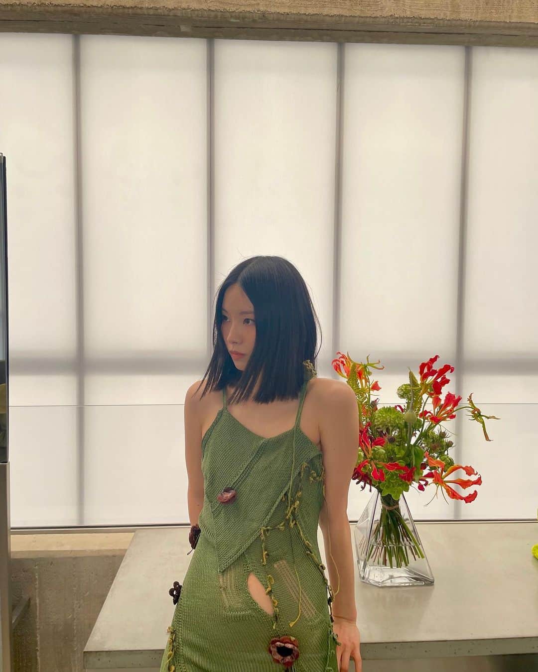 イム・キムのインスタグラム：「@acnestudios 💐💐💐」