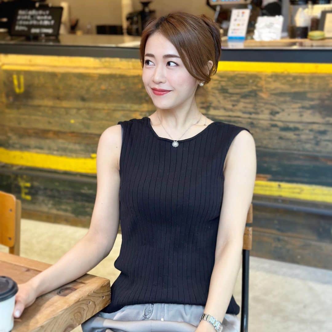 しろまっするのインスタグラム：「･ Make time to relax and enjoy the things that makes you happy ☕️🤍  リラックスして、まったりする時間も必要🕊‪✨️  #tokyojapan #tokyocafe #postworkoutfuel #healthandfitness #wellnessandfitness #ストレスフリー #しろまっする」