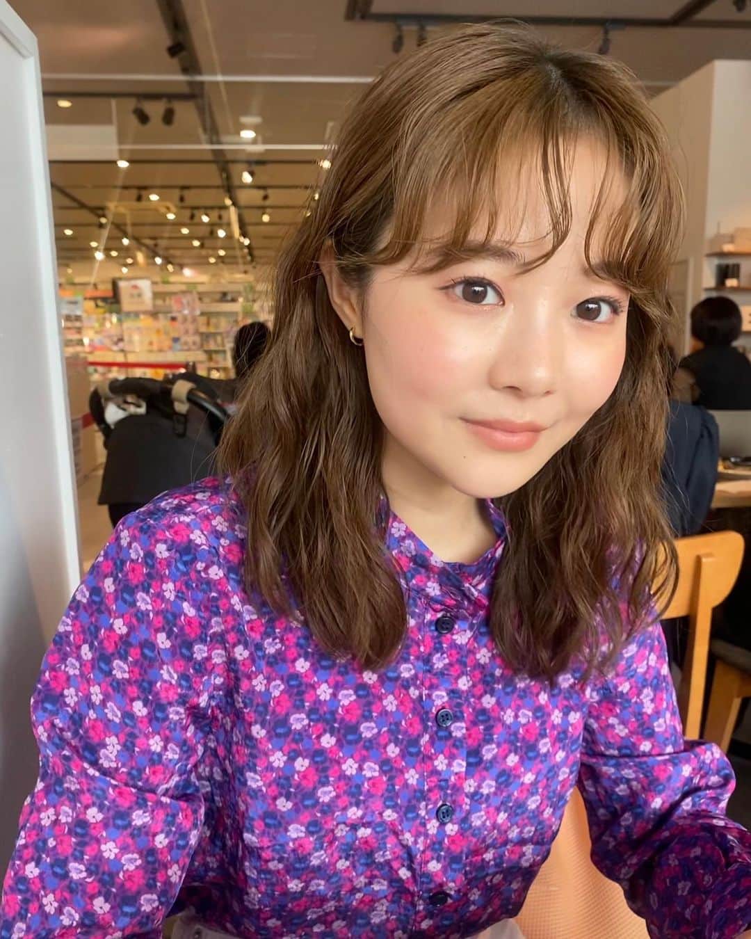 のインスタグラム：「. 💜💜 . #私服 #ファッション #ヘアスタイル #髪型 #fashion #hairstyle #hair」