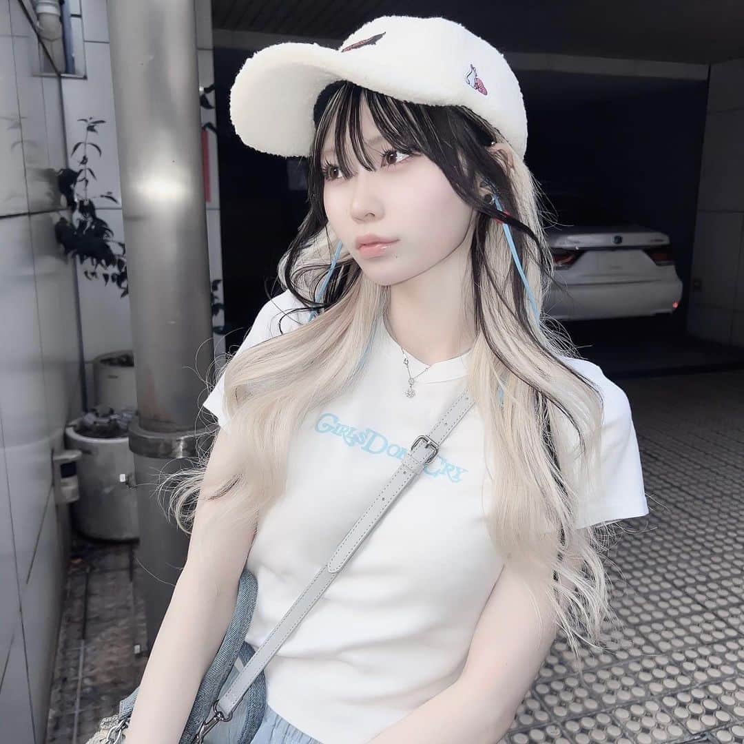 謝花南のインスタグラム：「👼🏼🩵」