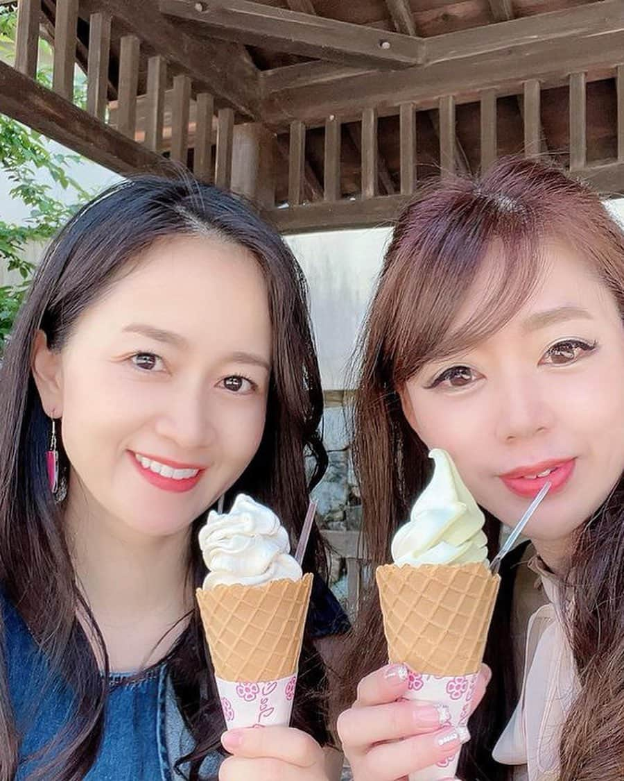 岡田ひとみ（ねんドル）さんのインスタグラム写真 - (岡田ひとみ（ねんドル）Instagram)「Day1 一緒に食事をした時にあまりに楽しくて旅行に誘ってしまったアナウンサーの柴田幸子 @shibata_sachiko さん。 まずは山口県の錦帯橋を訪れました！ 話をしても聞いても楽しくなる、さすがです。  写真は @nendol_photo にアップしていきます！ #trip #japan #yamaguchi #kintaikyo #friends #山口 #錦帯橋 #旅行」5月11日 19時18分 - hitomi_nendol