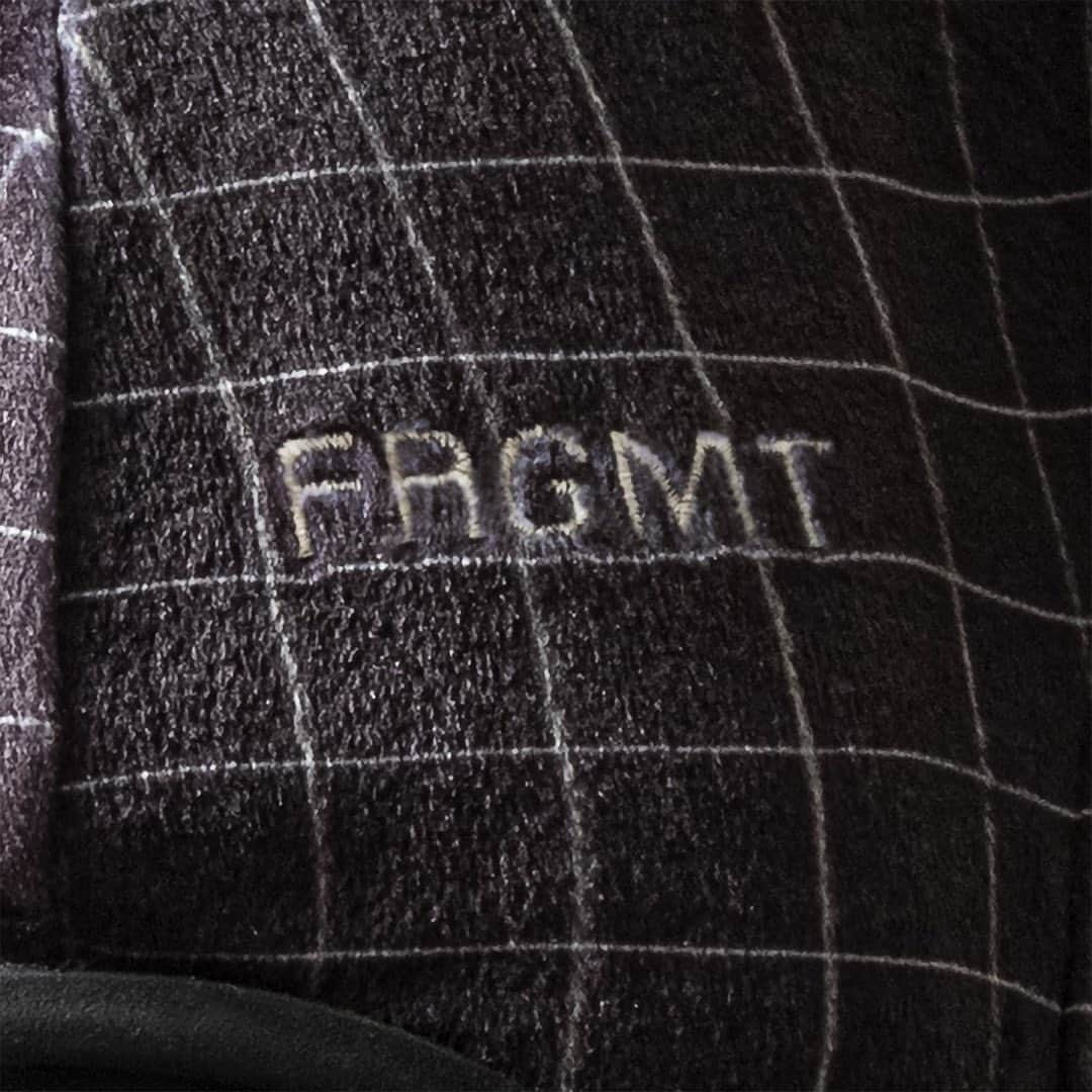 LOVOTさんのインスタグラム写真 - (LOVOTInstagram)「⠀ LOVOT × fragment design コラボ第二弾アイテム ⠀ 「FRGMT GRAPH CHECK PATTERN WEAR(#格子)」  ⠀ ＊5月16日 販売開始 ⠀ @lovot_official  #LOVOT #らぼっと #fragmentdesign #FRGMT」5月11日 19時27分 - lovot_official