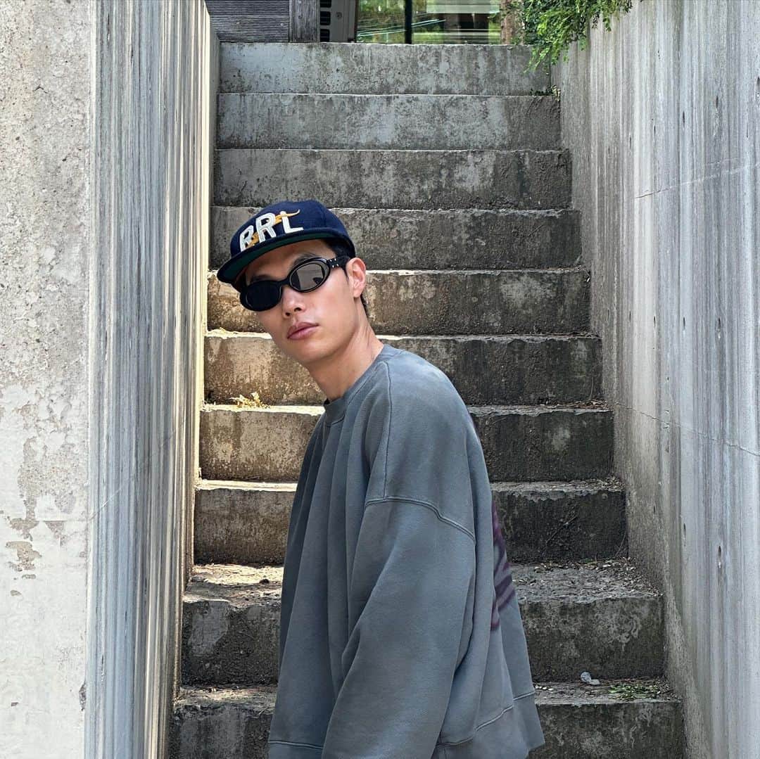 リュ・ジュニョルのインスタグラム：「We’re in the movie.  I feel up and I feel groovy.」