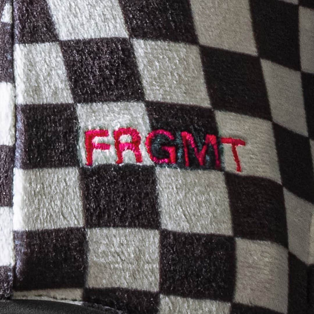 LOVOTさんのインスタグラム写真 - (LOVOTInstagram)「⠀ LOVOT × fragment design 「FRGMT CHECKERED PATTERN WEAR(#市松模様) 」  ⠀ ＊5月16日 販売開始 ⠀ @lovot_official  #LOVOT #らぼっと #fragmentdesign #FRGMT」5月11日 19時33分 - lovot_official