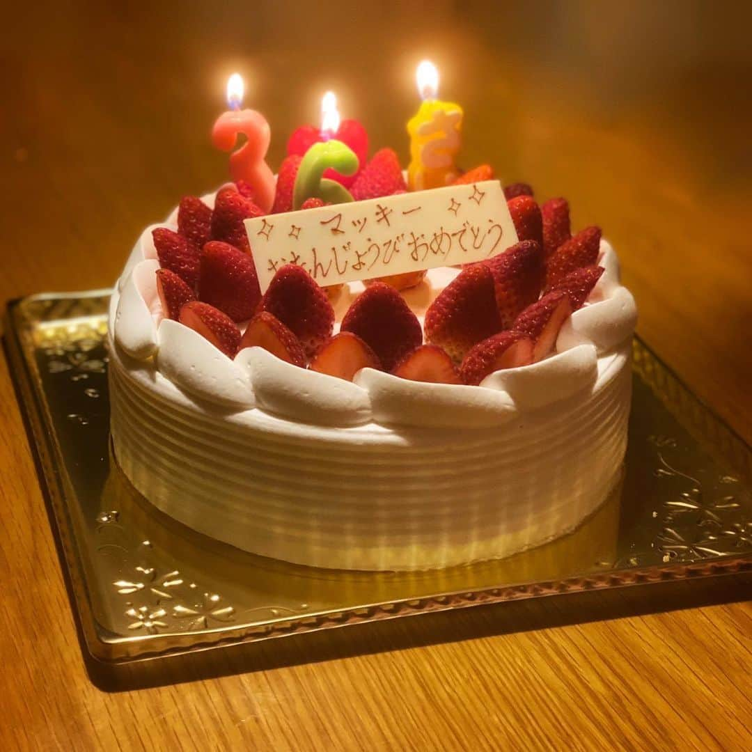 高梨臨さんのインスタグラム写真 - (高梨臨Instagram)「夫よ、お誕生日おめでとうございます。 今年は、合宿で夫が不在の為、少し前にお祝いしました( ◠‿◠ )  今年はまだ誕生日プレゼントが決まらず、、ありません。。。」5月11日 20時01分 - rintakanashi_official