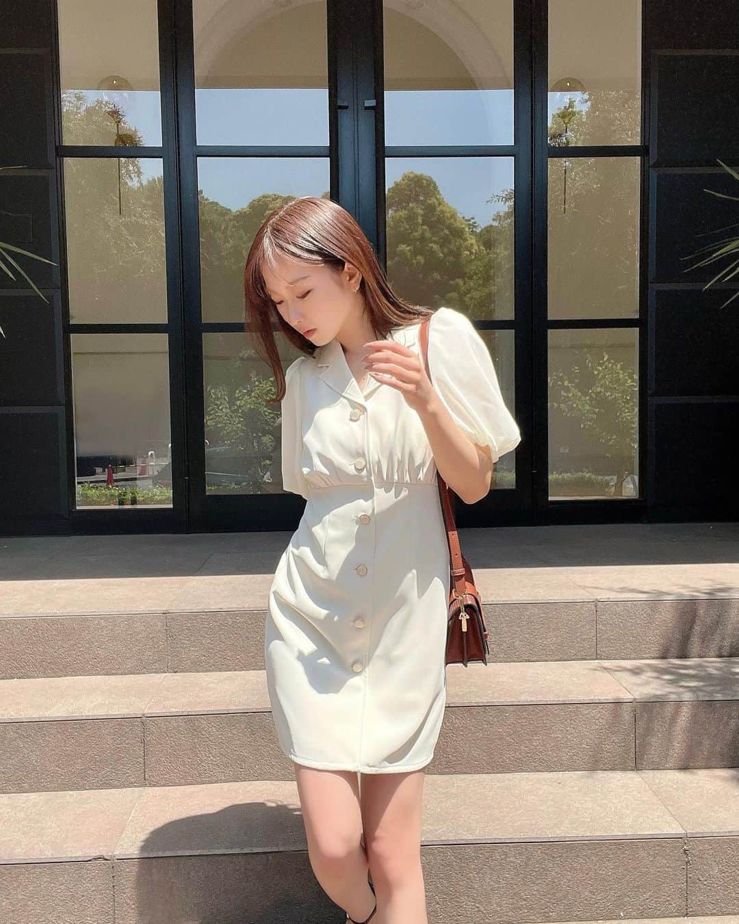 木田絵里香のインスタグラム：「. お仕事は可愛いワンピも着るよ💡 . 初夏ワンピ特集にも載ってるミニワンピ😚 . #ワンピース#ミニワンピ」