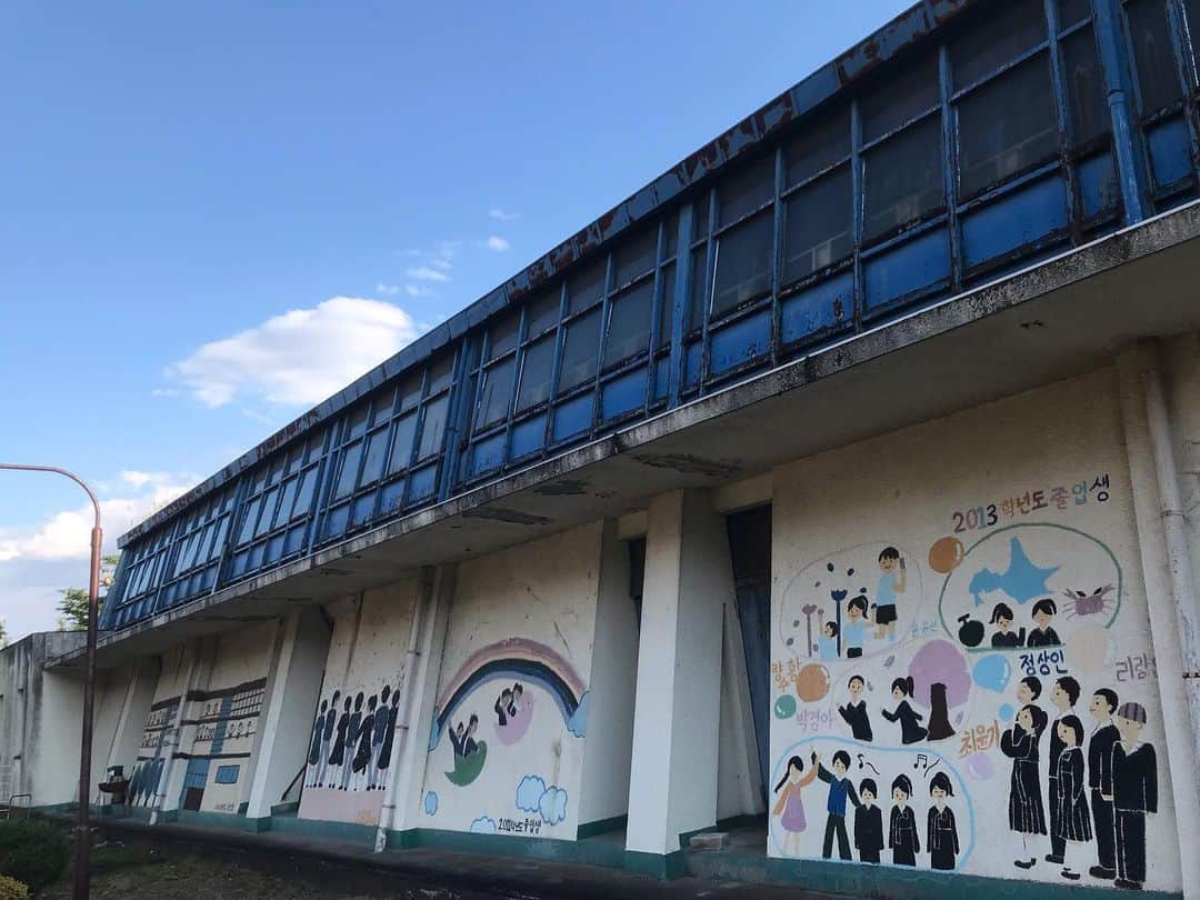 ジェイク・リーさんのインスタグラム写真 - (ジェイク・リーInstagram)「今日は栃木にある朝鮮学校へ  子供達、先生方にこんな人も世の中にはいるんだと知ってくれたらそれで良し。  #栃木 #小山 #朝鮮学校 #挨拶」5月11日 20時32分 - jakelee19890119