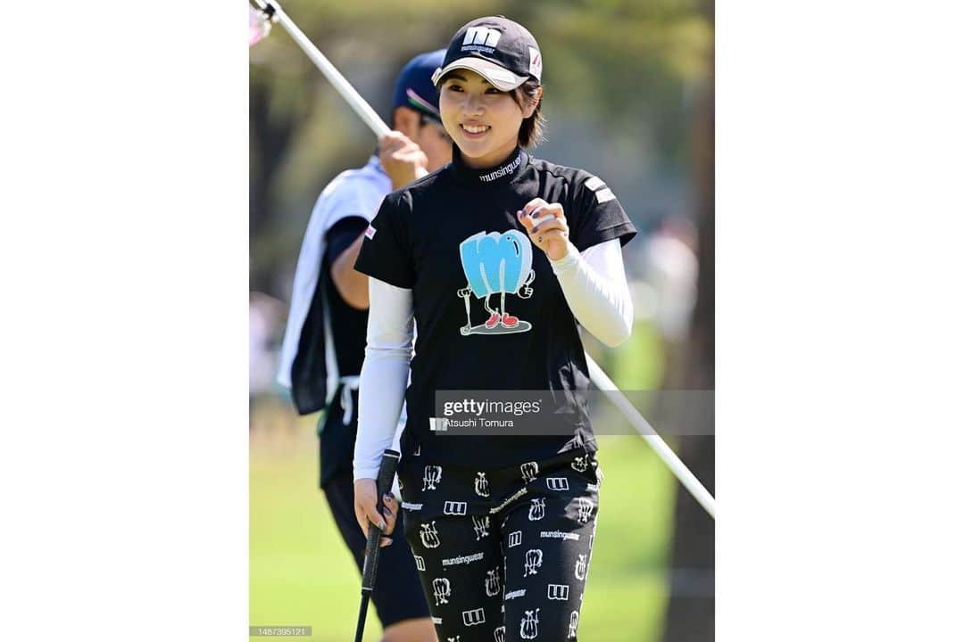 小野祐夢のインスタグラム：「. ワールドレディスチャンピオンシップサロンパスカップ⛳️  どこにいっても難しいコースでした😅 14フィートでていてずっとエッジまでを打ってました。それでも奥にいくすばらしいグリーンでした😇  応援ありがとうございました🔥  next👇🏻 ブリヂストンレディスオープン」